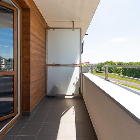 3 Bedrooms Premium Bella Blue For 8 Guests With Ac And Free Out Side Parking Rzeszow Bagian luar foto