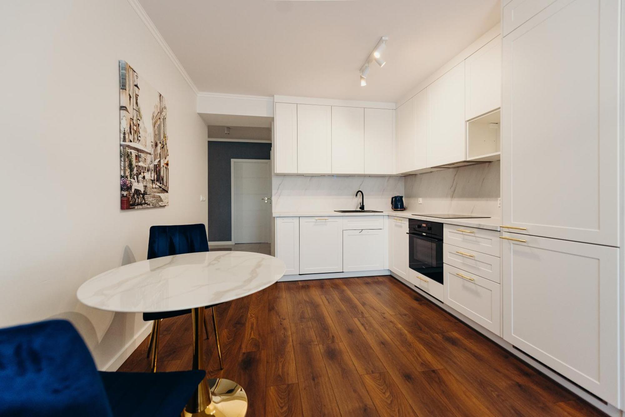 3 Bedrooms Premium Bella Blue For 8 Guests With Ac And Free Out Side Parking Rzeszow Bagian luar foto