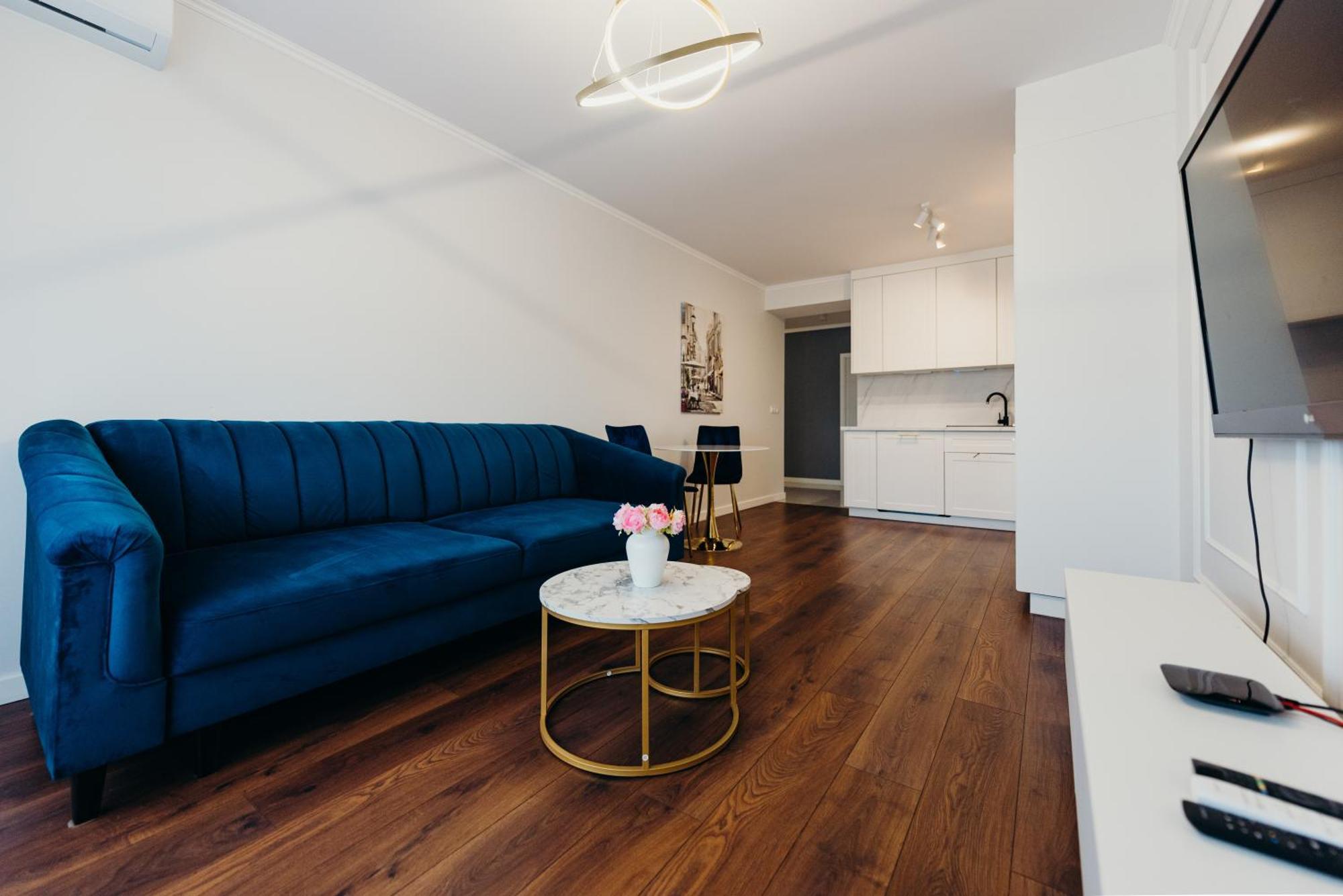 3 Bedrooms Premium Bella Blue For 8 Guests With Ac And Free Out Side Parking Rzeszow Bagian luar foto