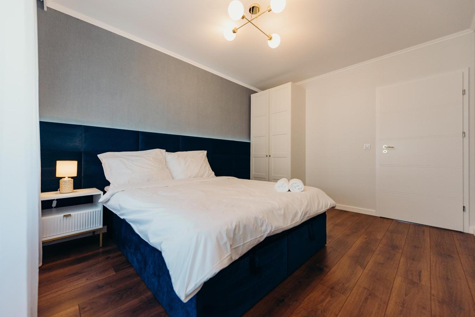 3 Bedrooms Premium Bella Blue For 8 Guests With Ac And Free Out Side Parking Rzeszow Bagian luar foto